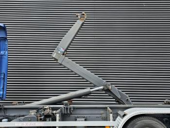 PREMIUM 450.26 / 6x2 / HOOKLIFT